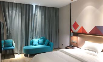 Xiyucun Grand Hotel (Huaxi Park Subway Station)