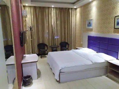 Xinzheng 8090 Network Inn