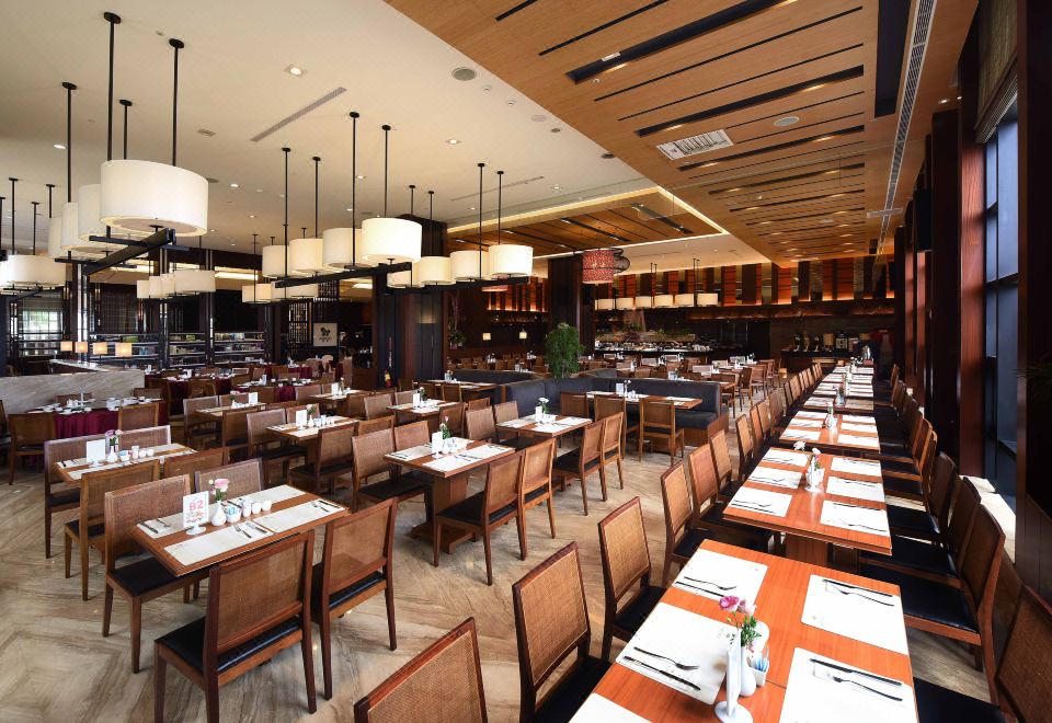 풀론 호텔 화롄의 수영장 또는 로비 사진