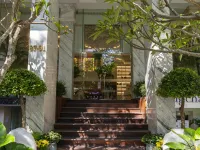 Au Lac Charner Hotel Hotels near Saigon Garden