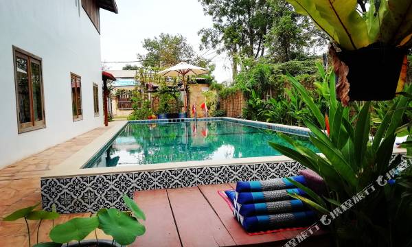 Angkor Dino B&B