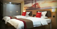 Youjia fashion boutique hotel