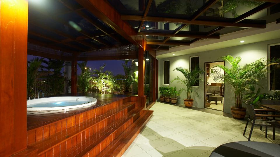 Country Hotel
