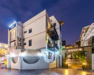 Yacuo Bieyuan Hostel Отели рядом с достопримечательностью «Цзэн Цзян»