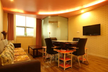 Renqiu Yueheng Business Express Hotel