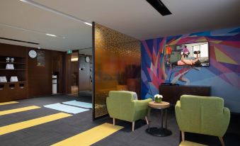 Hampton by Hilton - Housity
