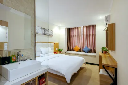 Wenas Collection Hotel (Zhengzhou Railway Station Erqi Square)