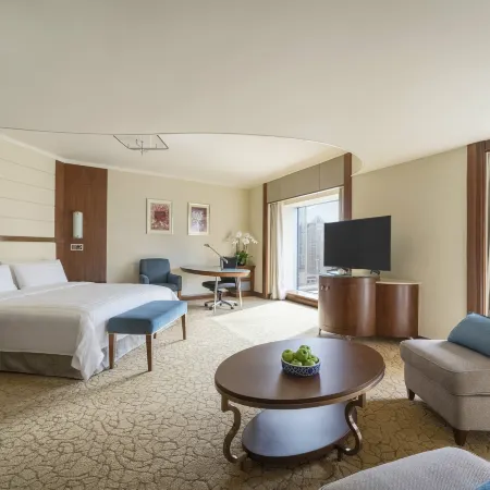 China World Hotel, Beijing, A Shangri-La Hotel Отели рядом с достопримечательностью «Станция метро Guomao»