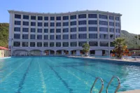 Longfeng Sports Theme Hotel - Rooftop Pools