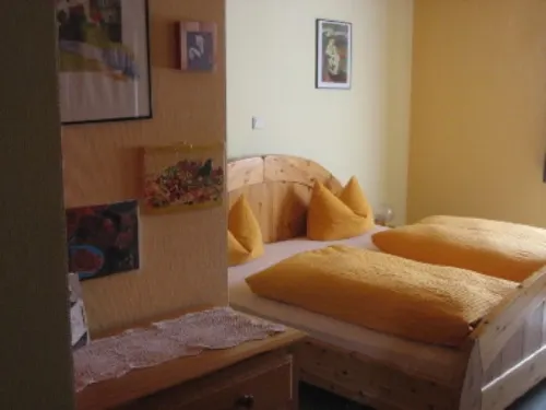 ZUR LINDE GASTHOF Hotel a Pottenstein