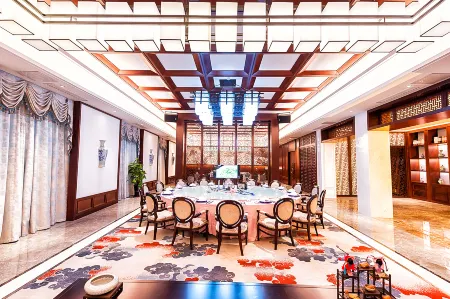 Pengxin International Hotel Отели рядом с достопримечательностью «Nanjing University of Technology Taizhou College of Science and Technology»
