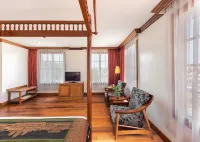 Royal Crown Hotel & Spa