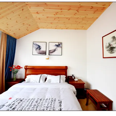 Jinyun: Water Flows and Clouds Linger · Mist-Shrouded Mountain Retreat | Time Flow · Travel Inn