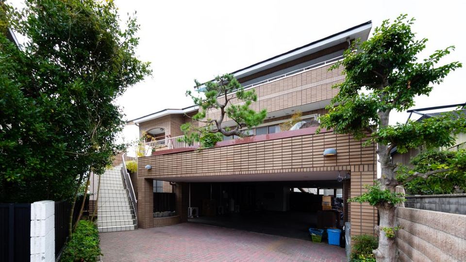 Yolee Guest House