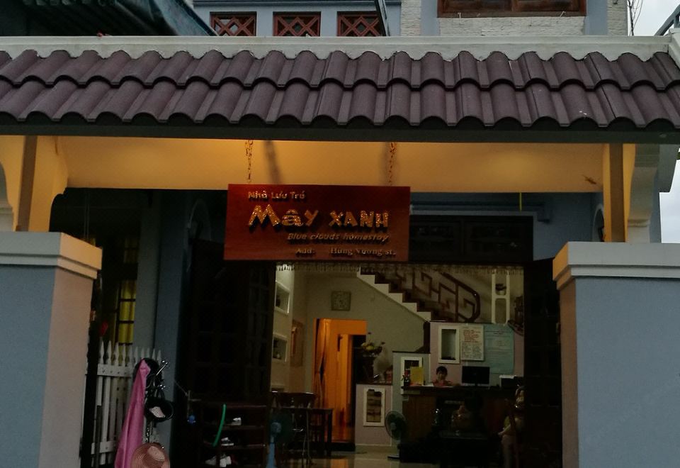 블루 클라우즈 홈스테이