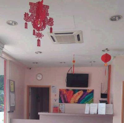 Front Desk Shining Hotel Photo