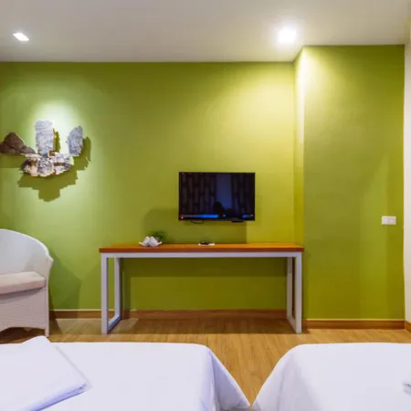 Siamaze Hostel Отели рядом с достопримечательностью «Диндэн»