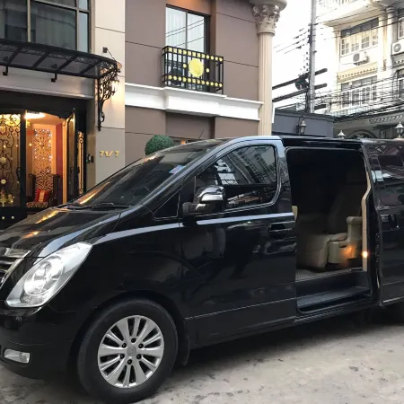 The Star of Sathorn Отели рядом с достопримечательностью «Мост Рама 3»