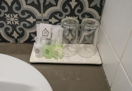 H 호텔 프레이징 로비