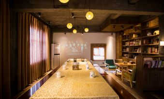 Wuhuatang Boutique Hostel