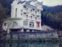 婺源近水楼台客栈