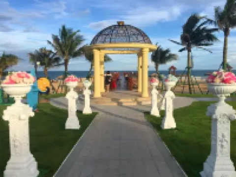 Yueliangwan Seaside Holiday Apartment