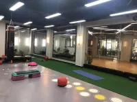 寧明皇冠假日飯店