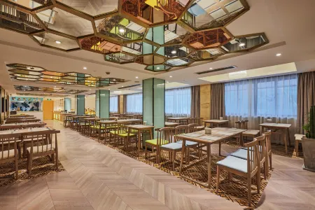 Jinchen Hotel (Hangzhou Huanglong Sports Center)