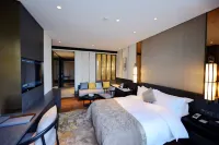 National Treasure Pury Hotel