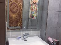 南宁十二楼后座酒店式公寓 - 风情大床房