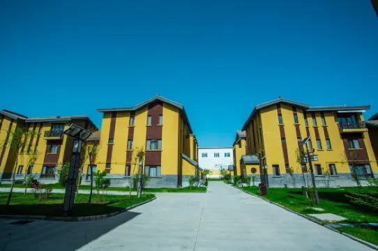 Huzhu Rainbow Tribe Resort Hotel Hotels in Huzhu