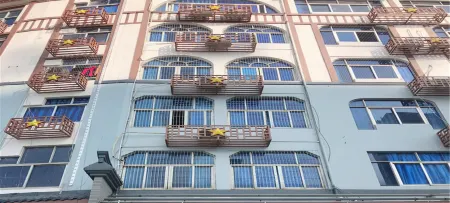 Ninghua Weekly Bath Hotel Отели рядом с достопримечательностью «Ninghuawanxing Square»