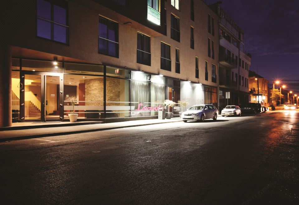 5. 호텔 슬리스코..