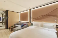 CM+ Hotels and Serviced Apartments - balcony