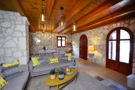 Jootiq Villas Отели рядом с Аэропорт Закинтос