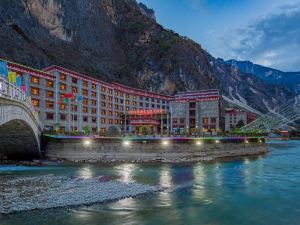 Balagezong Tibetan Ecological Hotel