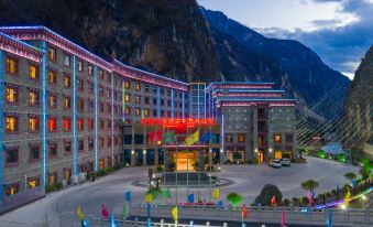Balagezong Tibetan Ecological Hotel