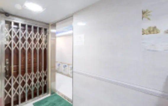 SKY INN(Tsim Sha Tsui Store C2 EXIT)