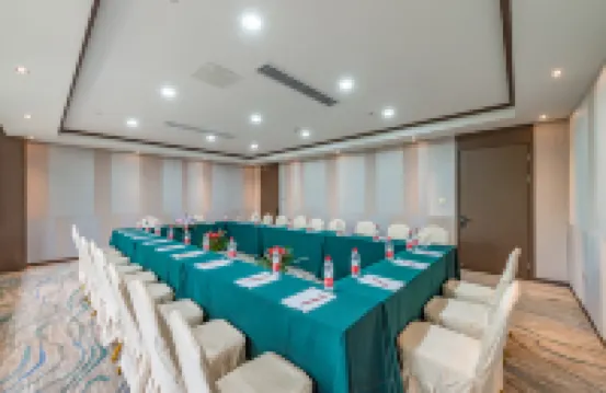 Rezen Select Hotel (Qiandao Lake Central Lake Area)