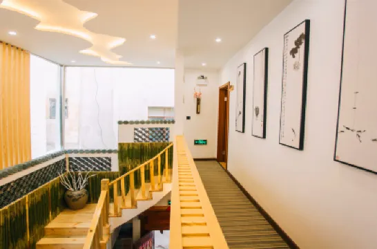 留苑民宿(建水古城) 建水古城周辺のホテル