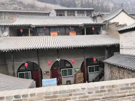 Linxian Zishuncheng Inn