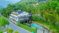 Floral Hotel · Oxygen Hotel Mogan Mountain Hotel - Losmen