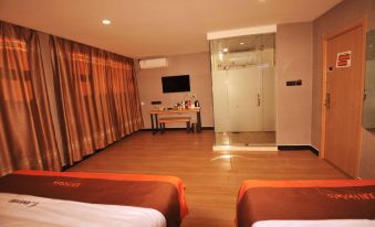 Junyi Hotel (Tongyu Railway Station)