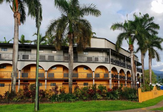 팜 로얄 케언즈