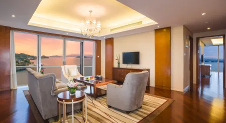 1000 Island Lake Greentown Resort Hotel Отели рядом с достопримечательностью «Hubin Park»