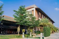 It's me Keawanong Hotel Các khách sạn gần Wat Lam Choeng Krai