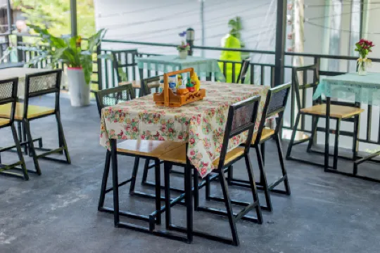 The OZO Kohtao Отели рядом с достопримечательностью «Sup Tao, Stand Up Paddle Boarding»