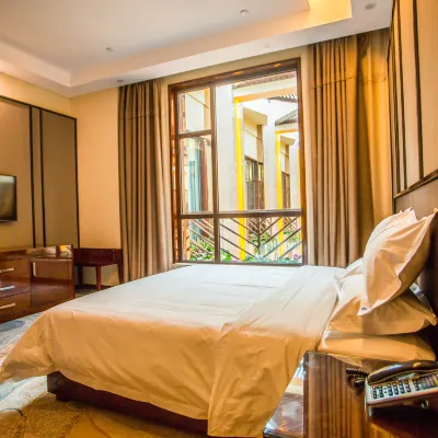 Water Cube Hot Spring Resort Hotel Hotels near Jiayuguannan Railway Station