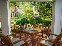 Santhiya Koh Chang Resort Hotéis em Ko Chang