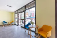 Huasu Hotel (Xining Railway Station)